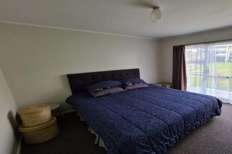 Photo of property in 23 Luckens Road, West Harbour, Auckland, 0618