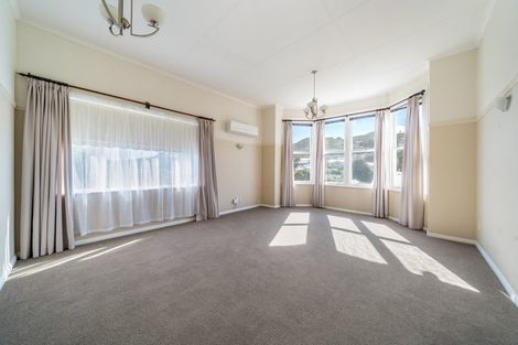 Photo of property in 36 The Parade, Island Bay, Wellington, 6023