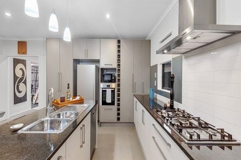 Photo of property in 60 Castlederg Drive, Flat Bush, Auckland, 2019