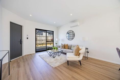 Photo of property in 27d O'donn Avenue, Beach Haven, Auckland, 0626