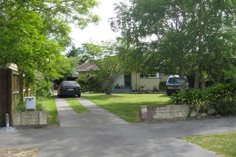 Photo of property in 6 Saunders Place, Redwood, Christchurch, 8051
