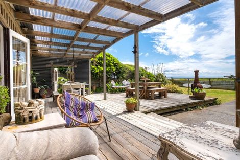 Photo of property in 245 Clifton Road, Te Awanga, 4102