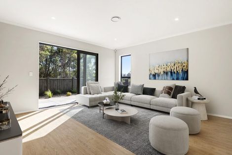 Photo of property in 3/7 Parapara Place, Albany, Auckland, 0632