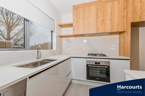 Photo of property in 31c Statesman Street, Henderson, Auckland, 0612
