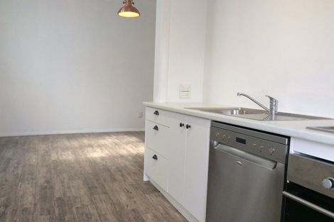 Photo of property in 341 Marine Parade, Napier South, Napier, 4110
