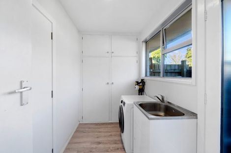 Photo of property in 86 Avonhead Road, Avonhead, Christchurch, 8042