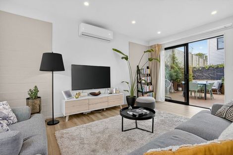 Photo of property in 57b Hogans Road, Glenfield, Auckland, 0629