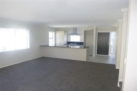 Photo of property in 20u8 Glanmire Road, Newlands, Wellington, 6037