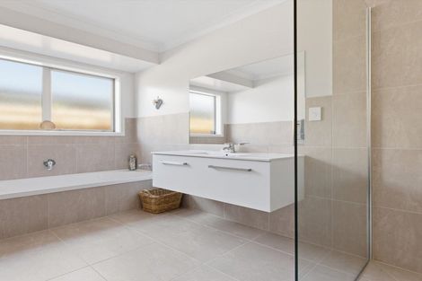 Photo of property in 11 Allington Place, Bethlehem, Tauranga, 3110