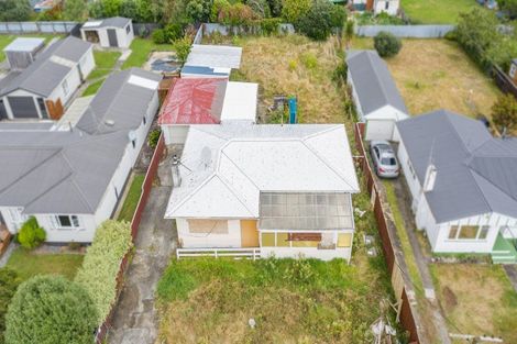 Photo of property in 30 Bledisloe Street, Levin, 5510
