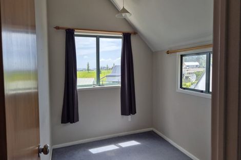 Photo of property in 2/485 Don Buck Road, Massey, Auckland, 0614