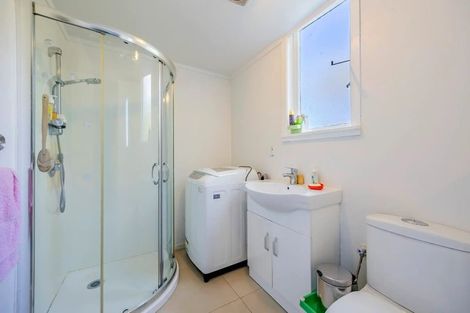 Photo of property in 21 View Road, Glenfield, Auckland, 0627