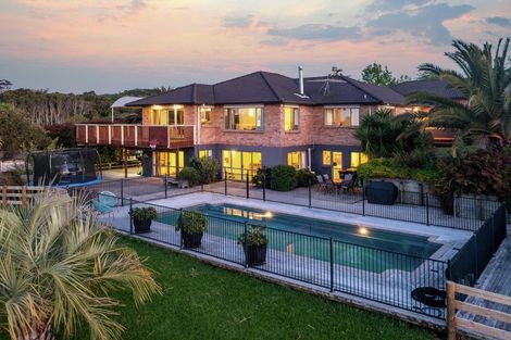 Photo of property in 57 Kaipara Road, Papakura, 2582