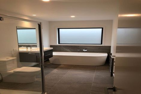 Photo of property in 15 Cheviot Street, Jacks Point, 9371