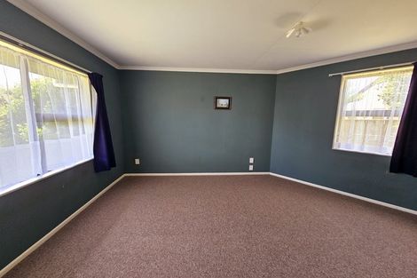 Photo of property in 8a Busby Place, Awapuni, Palmerston North, 4412