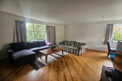 Photo of property in 1 Kinapori Terrace, Newlands, Wellington, 6037