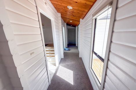 Photo of property in 8 Ngahere Views, Orewa, 0931