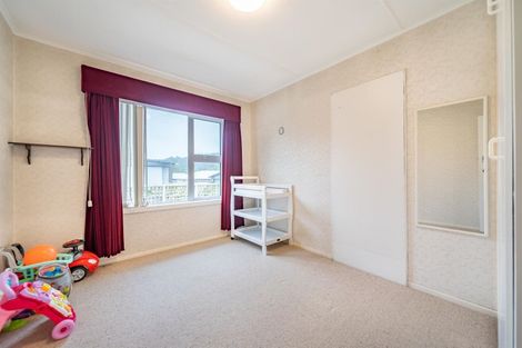 Photo of property in 6 Mckay Street, Wainuiomata, Lower Hutt, 5014