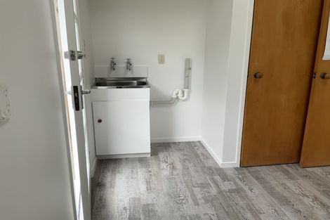 Photo of property in 1/10 Springbank Lane, Te Atatu Peninsula, Auckland, 0610