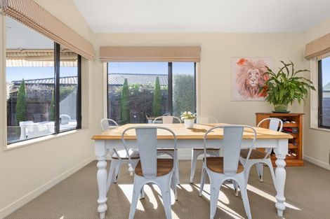 Photo of property in 6b Neeve Place, Taradale, Napier, 4112