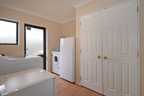 Photo of property in 4 Elmbridge Place, Owhata, Rotorua, 3010