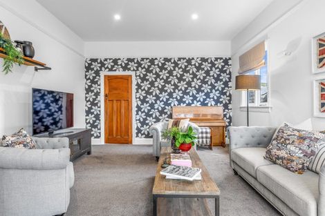 Photo of property in 159 Waimea Terrace, Beckenham, Christchurch, 8023