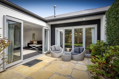 Photo of property in 4 Lewisham Park, St Albans, Christchurch, 8052