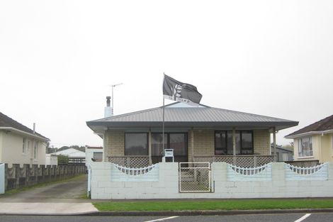 Photo of property in 16a Grey Street, Waitara, 4320