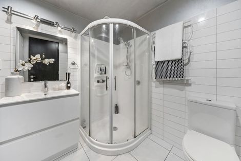Photo of property in 8u6d Lipman Street, Mount Victoria, Wellington, 6011