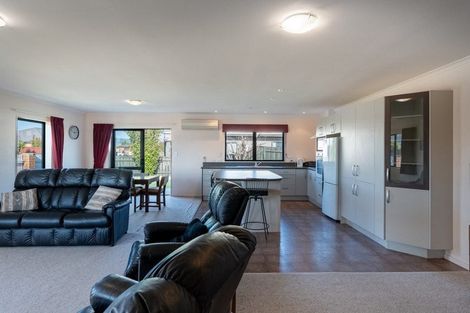 Photo of property in 83 Roberts Line, Kelvin Grove, Palmerston North, 4414