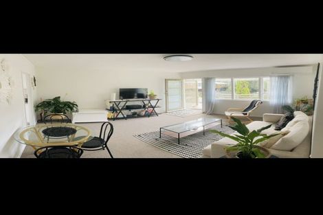 Photo of property in 170a Queen Street, Northcote Point, Auckland, 0627