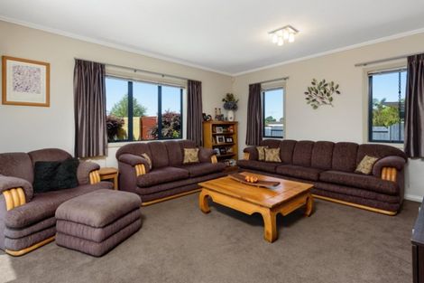 Photo of property in 102 Merriman Place, Pyes Pa, Tauranga, 3112
