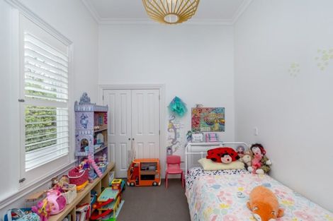 Photo of property in 30 Mcmaster Street, Greytown, 5712