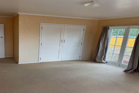 Photo of property in 64 Taikata Road, Te Atatu Peninsula, Auckland, 0610