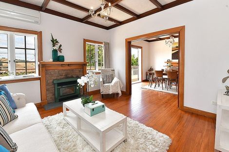 Photo of property in 72 Garfield Road, Helensville, 0800