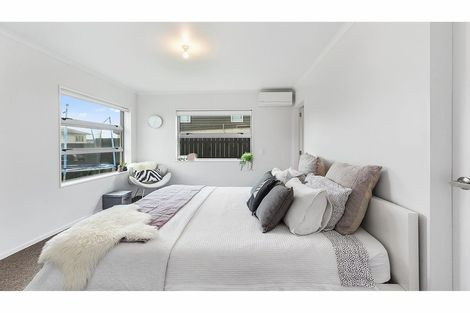 Photo of property in 19 Cresswell Place, Johnsonville, Wellington, 6037