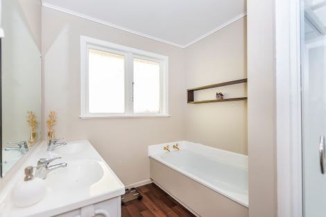 Photo of property in 28 Spinnaker Drive, Whitby, Porirua, 5024