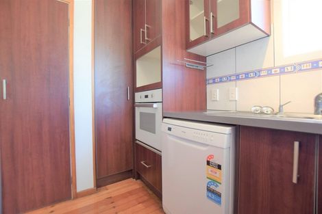 Photo of property in 20a Amberley Avenue, Te Atatu South, Auckland, 0610
