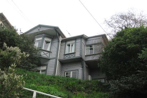 Photo of property in 53 Garden Road, Northland, Wellington, 6012