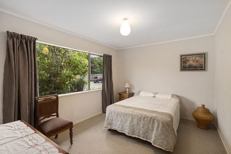 Photo of property in 22 Karu Crescent, Waikanae, 5036