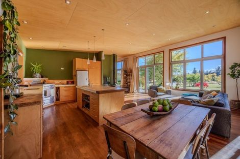 Photo of property in 84 Nook Road, Lake Hawea, 9382