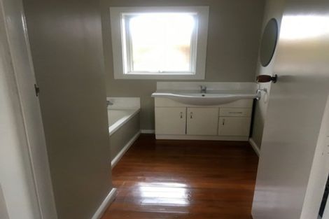Photo of property in 44 Dunstan Crescent, Hornby, Christchurch, 8042