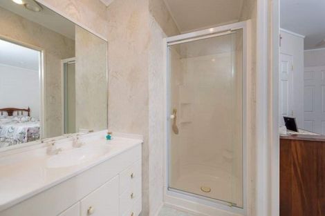 Photo of property in 63 Lakeside Drive, Orewa, 0931