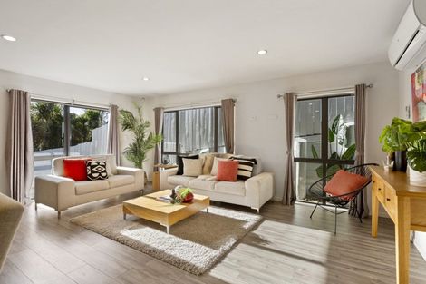 Photo of property in 41 Fairmount Road, Titirangi, Auckland, 0604