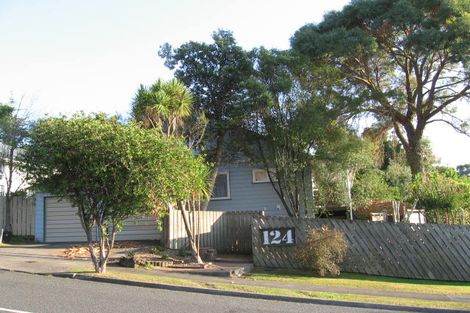 Photo of property in 124 Oaktree Avenue, Browns Bay, Auckland, 0630