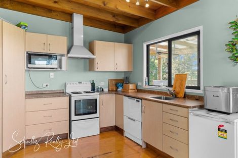 Photo of property in 32 Nikau Lane, Maungaturoto, 0520