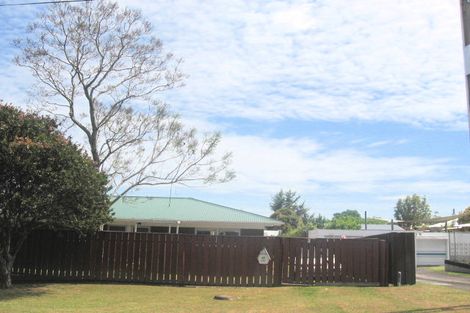 Photo of property in 57 Queen Street, Te Puke, 3119