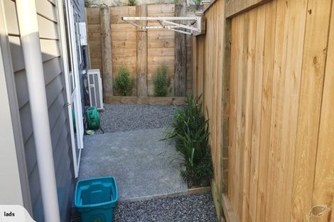 Photo of property in 20u7 Glanmire Road, Newlands, Wellington, 6037