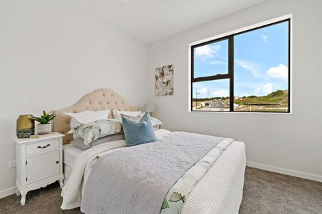 Photo of property in 19 Tieke Lane, Massey, Auckland, 0614