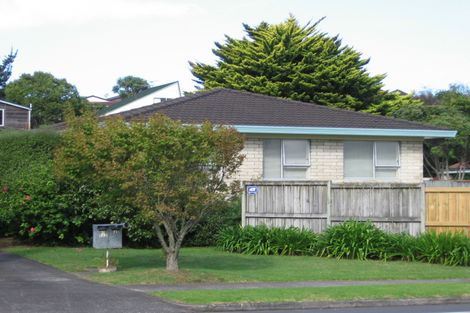 Photo of property in 2/112 Prince Regent Drive, Half Moon Bay, Auckland, 2012